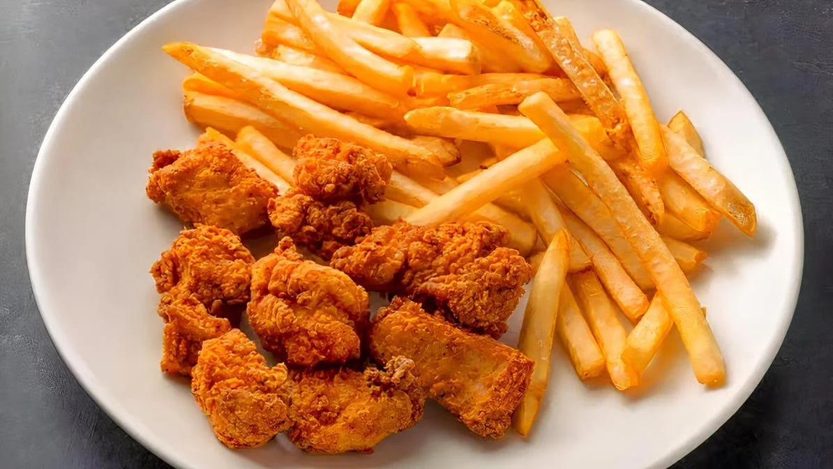 Food & drink, Jumbo 3 For 1 Pizza & Crispy Wings
