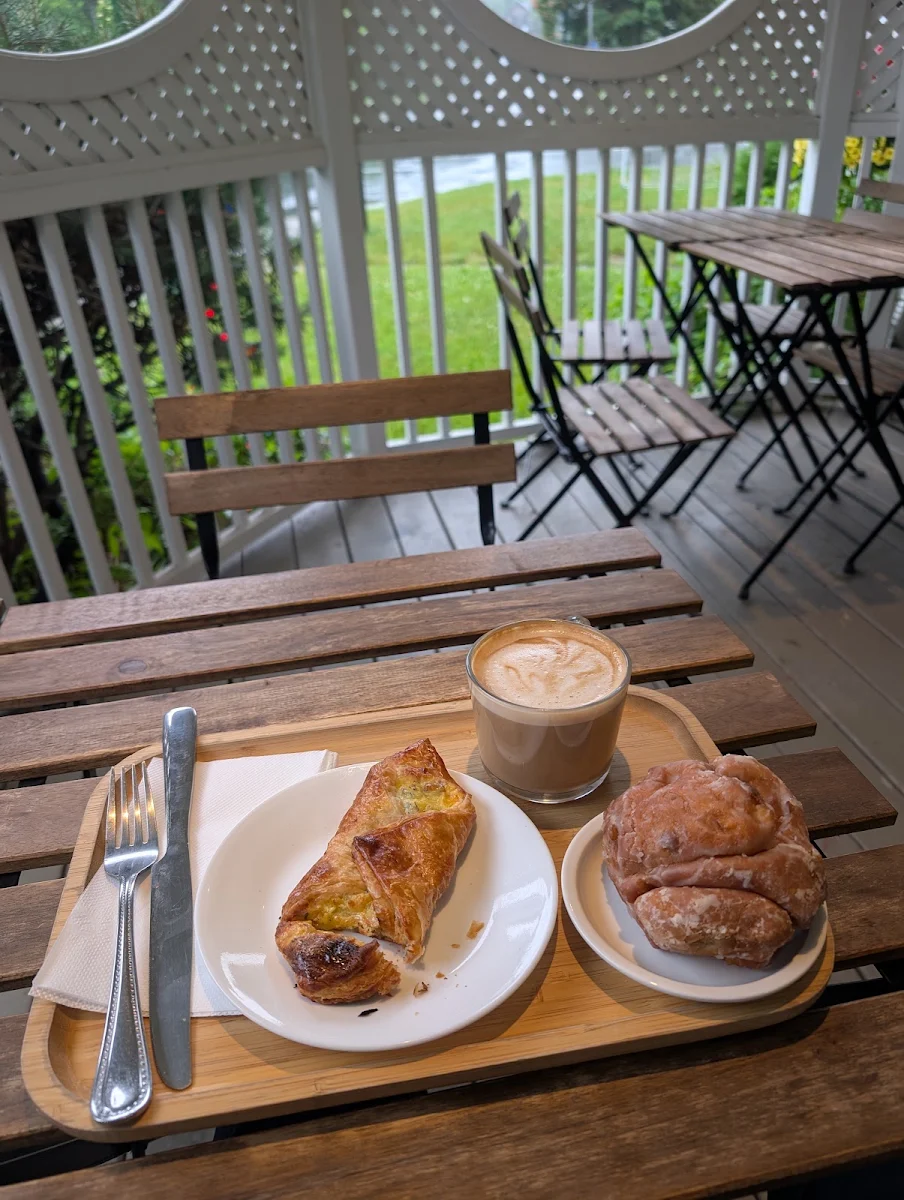 Food & drink photo 3