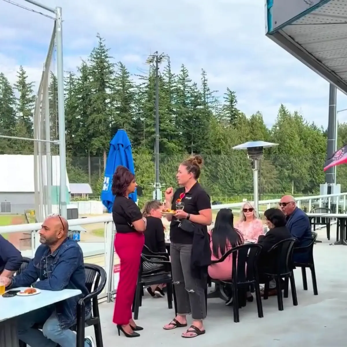 Vibe, Diamond 5 Clubhouse Restaurant At Softball City