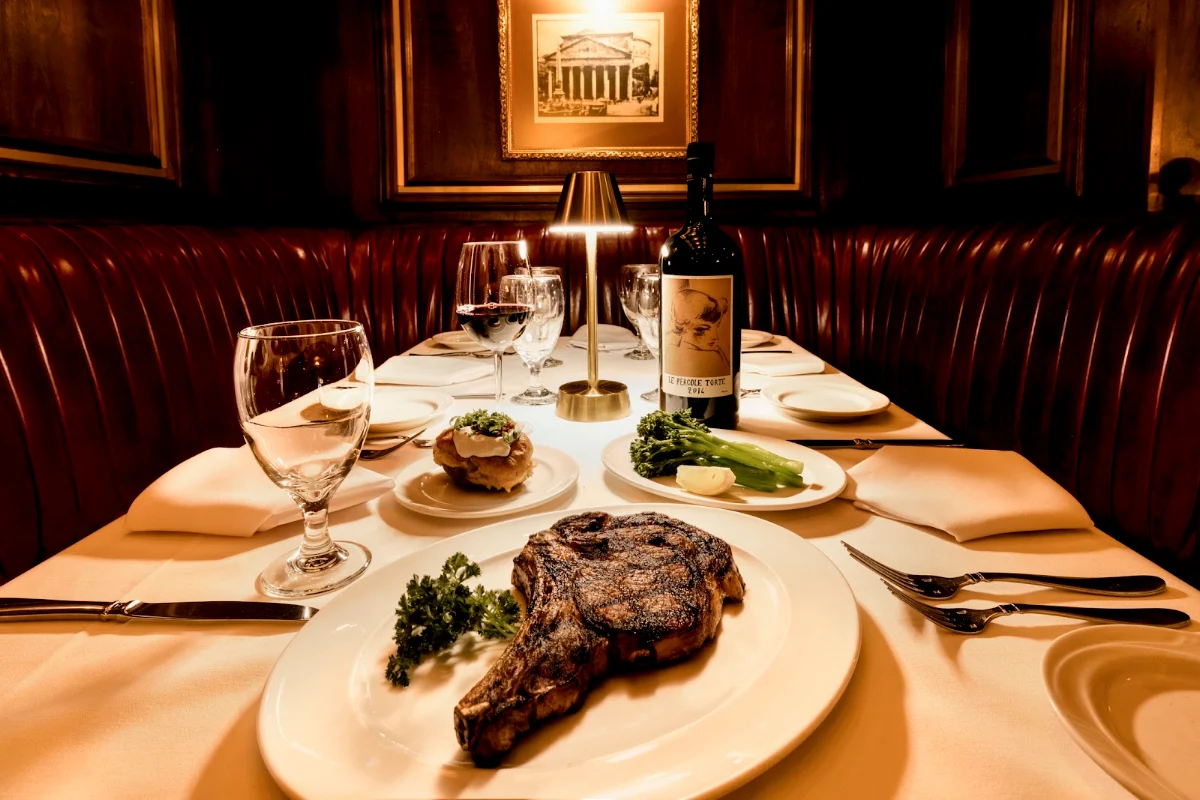 Food & drink, Caesar's Steak House & Lounge