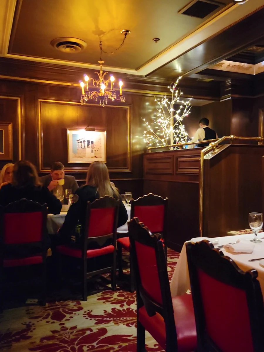 Vibe, Caesar's Steak House & Lounge