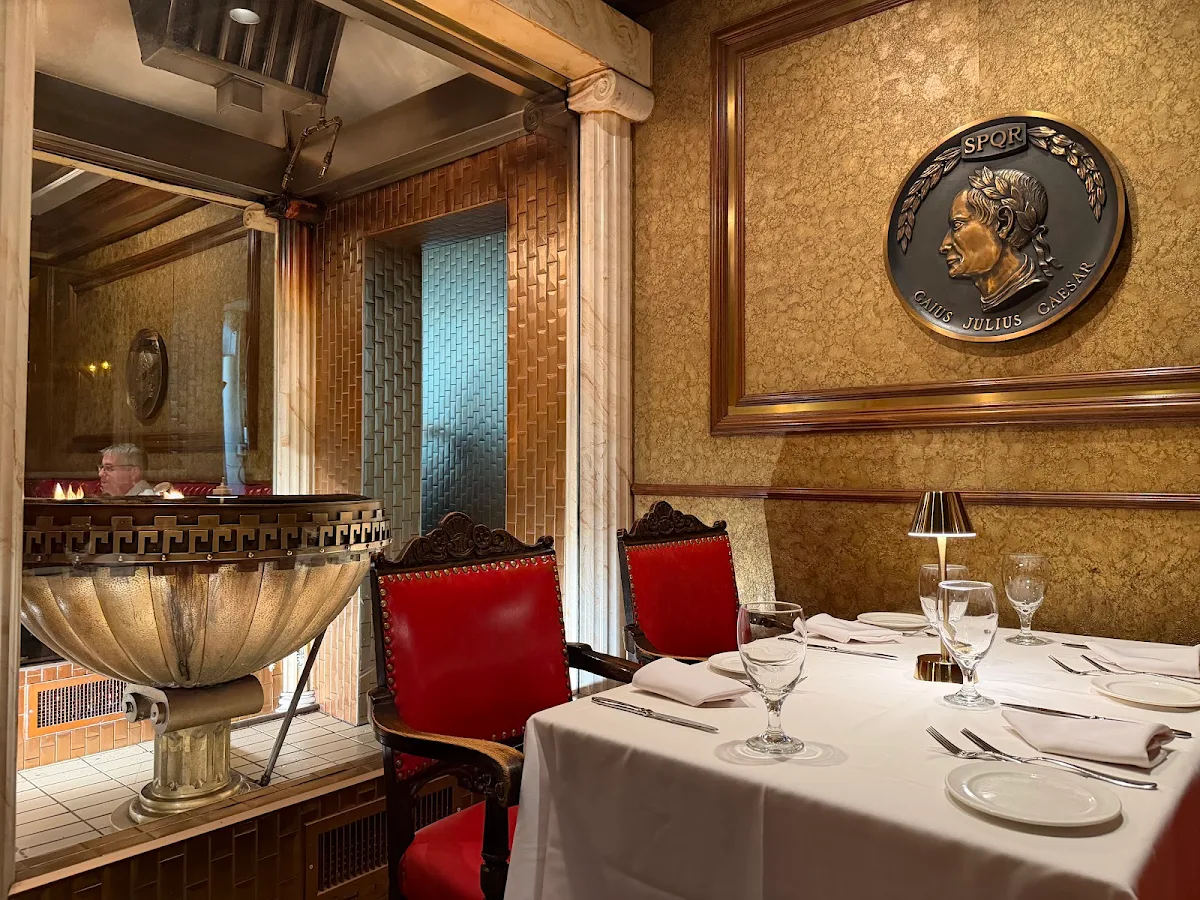 Vibe, Caesar's Steak House & Lounge