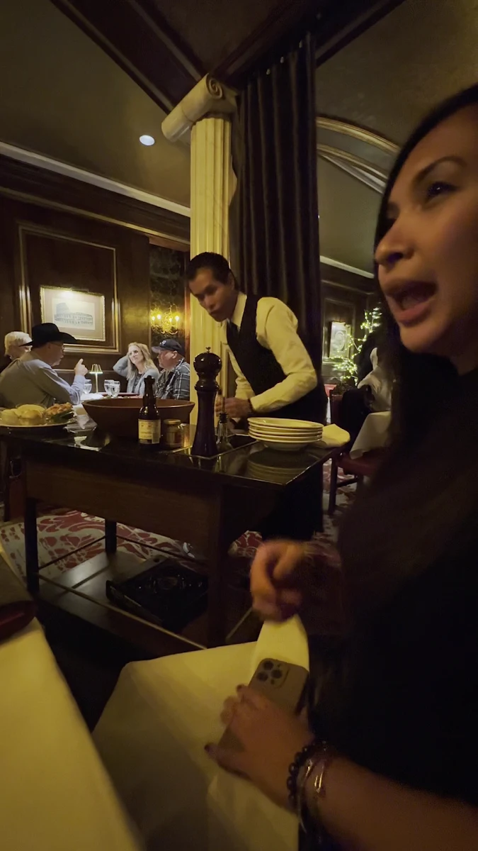 Vibe, Caesar's Steak House & Lounge