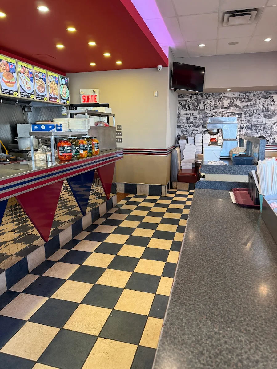 Restaurants Pataterie La Belle Province cover