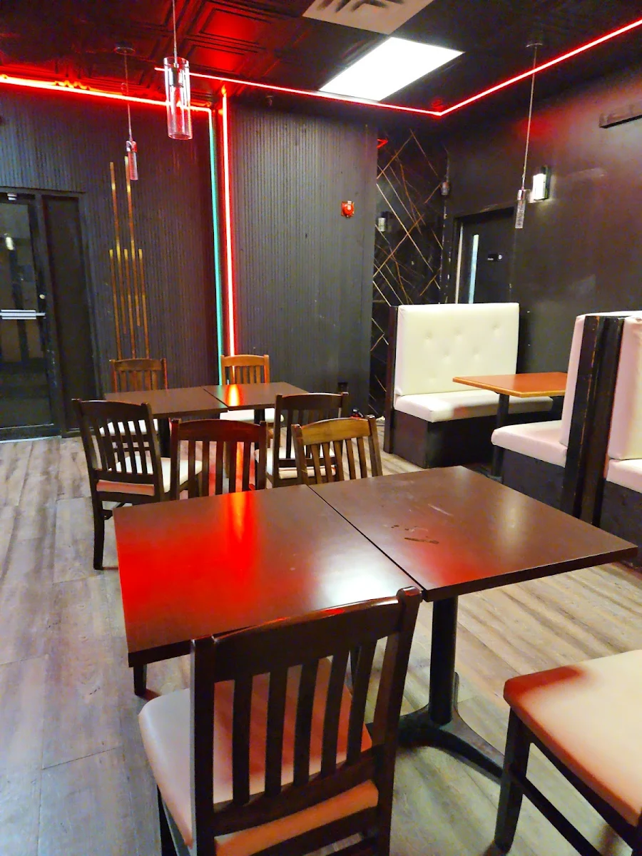 Vibe, Suya Palace Nigerian/African Charcoal Grill & BBQ Restaurant