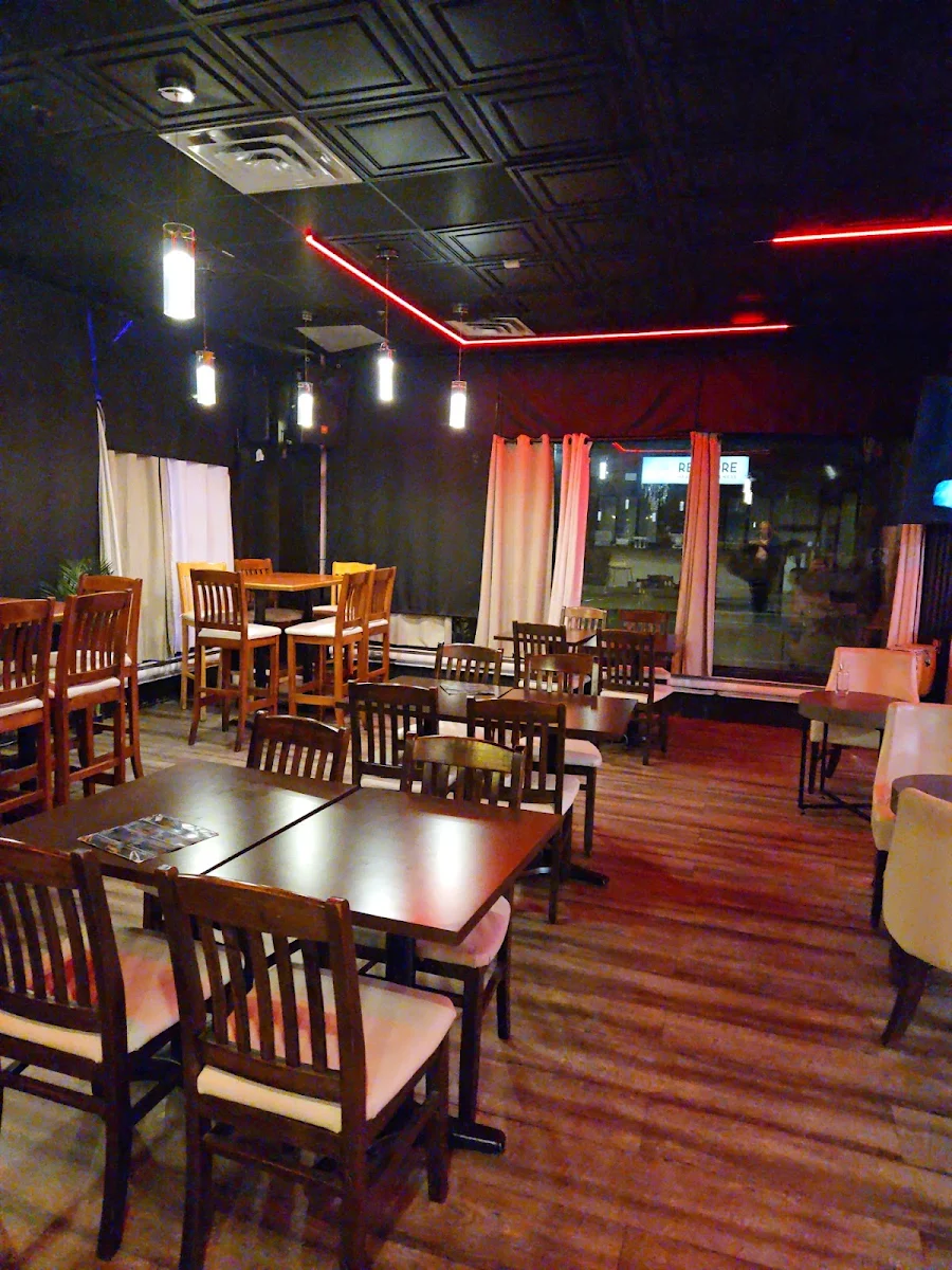 Vibe, Suya Palace Nigerian/African Charcoal Grill & BBQ Restaurant
