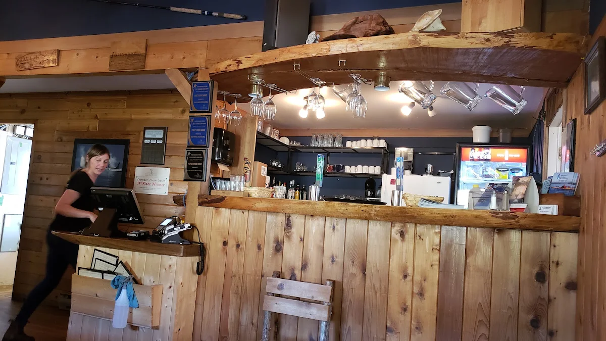 Vibe, Floathouse Restaurant