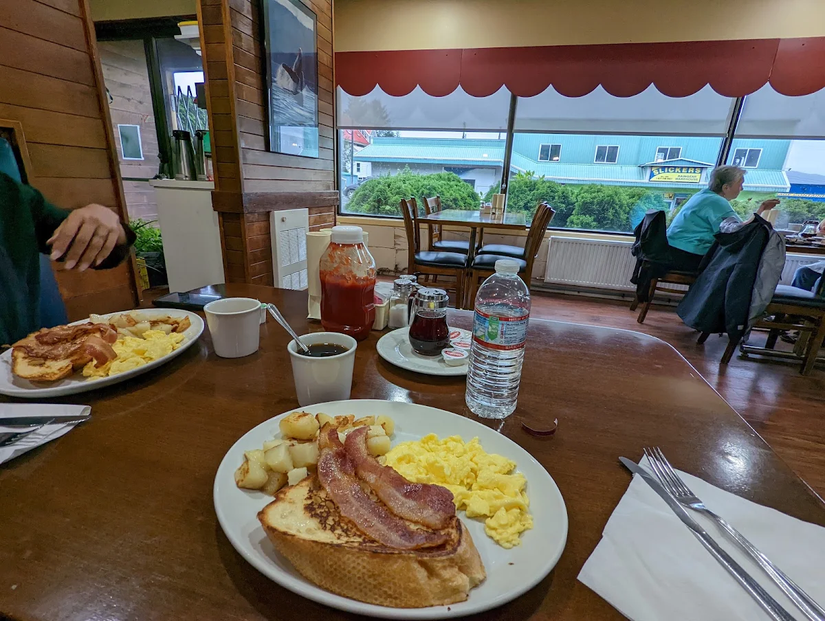Food & drink, Mama's Restaurant & Steakhouse