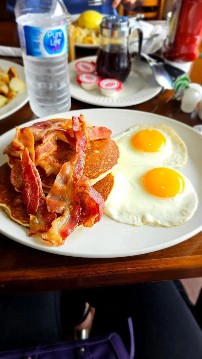 Food & drink, Mama's Restaurant & Steakhouse