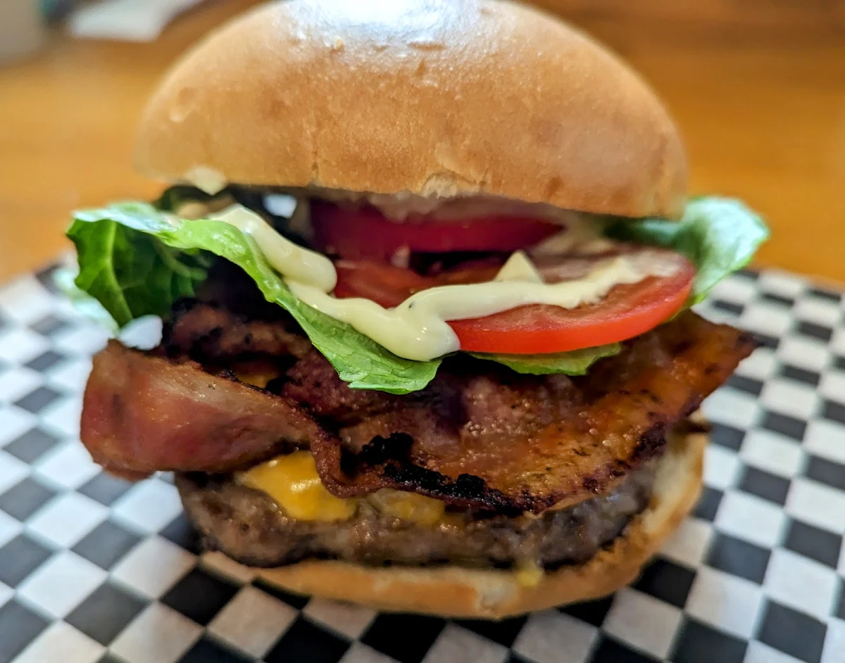 Food & drink, Main Street Express Kagawong