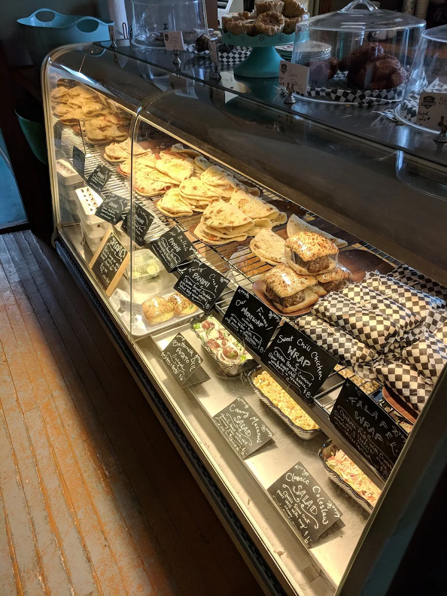 Vibe, Main Street Express Kagawong