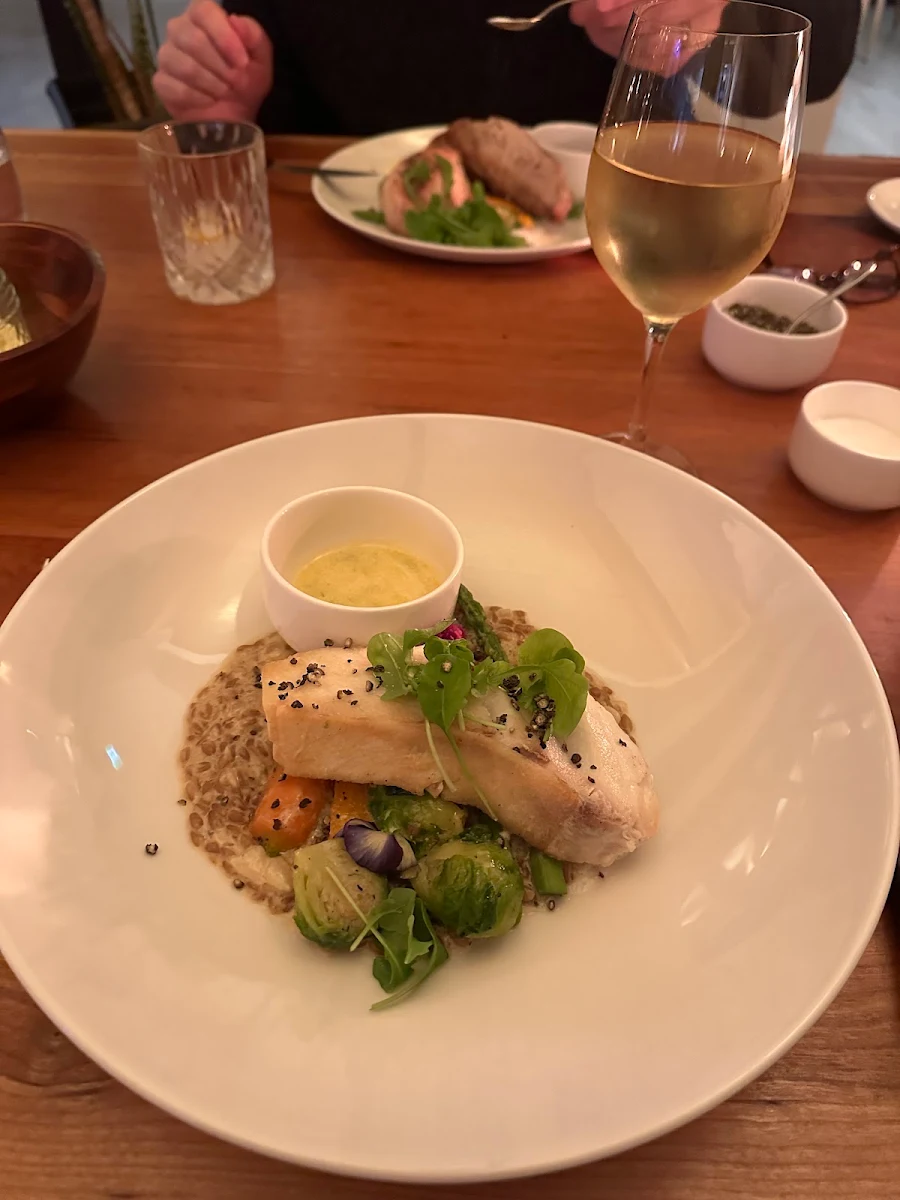 Food & drink, KALOS Restaurant