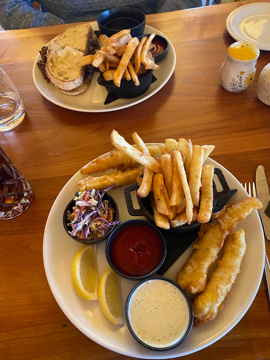 Food & drink, KALOS Restaurant