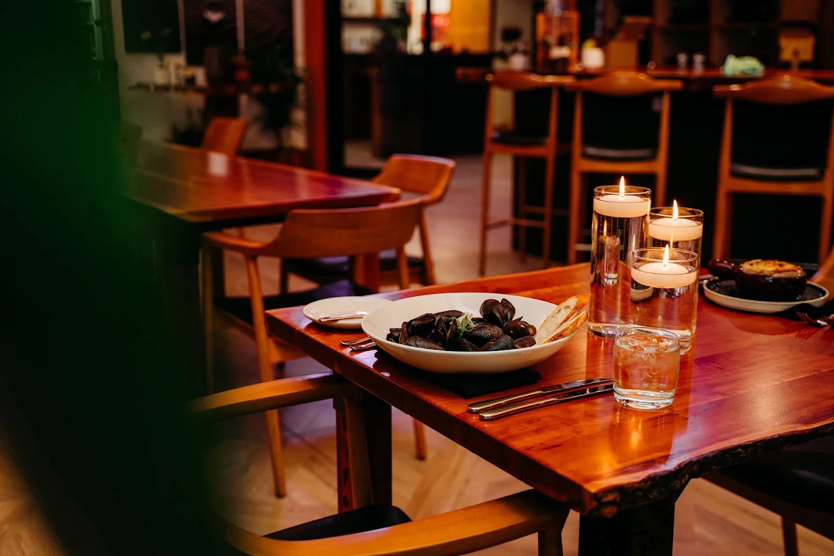 Food & drink, KALOS Restaurant
