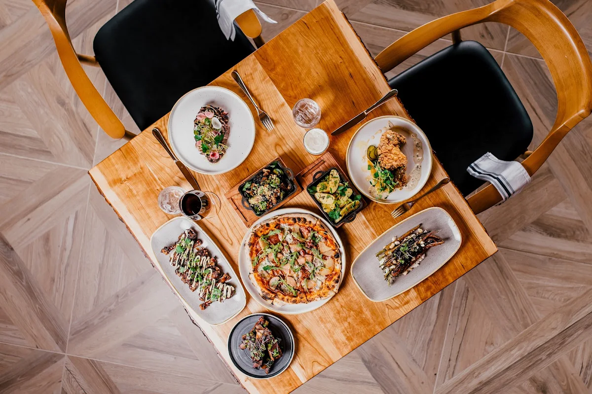 Food & drink, KALOS Restaurant