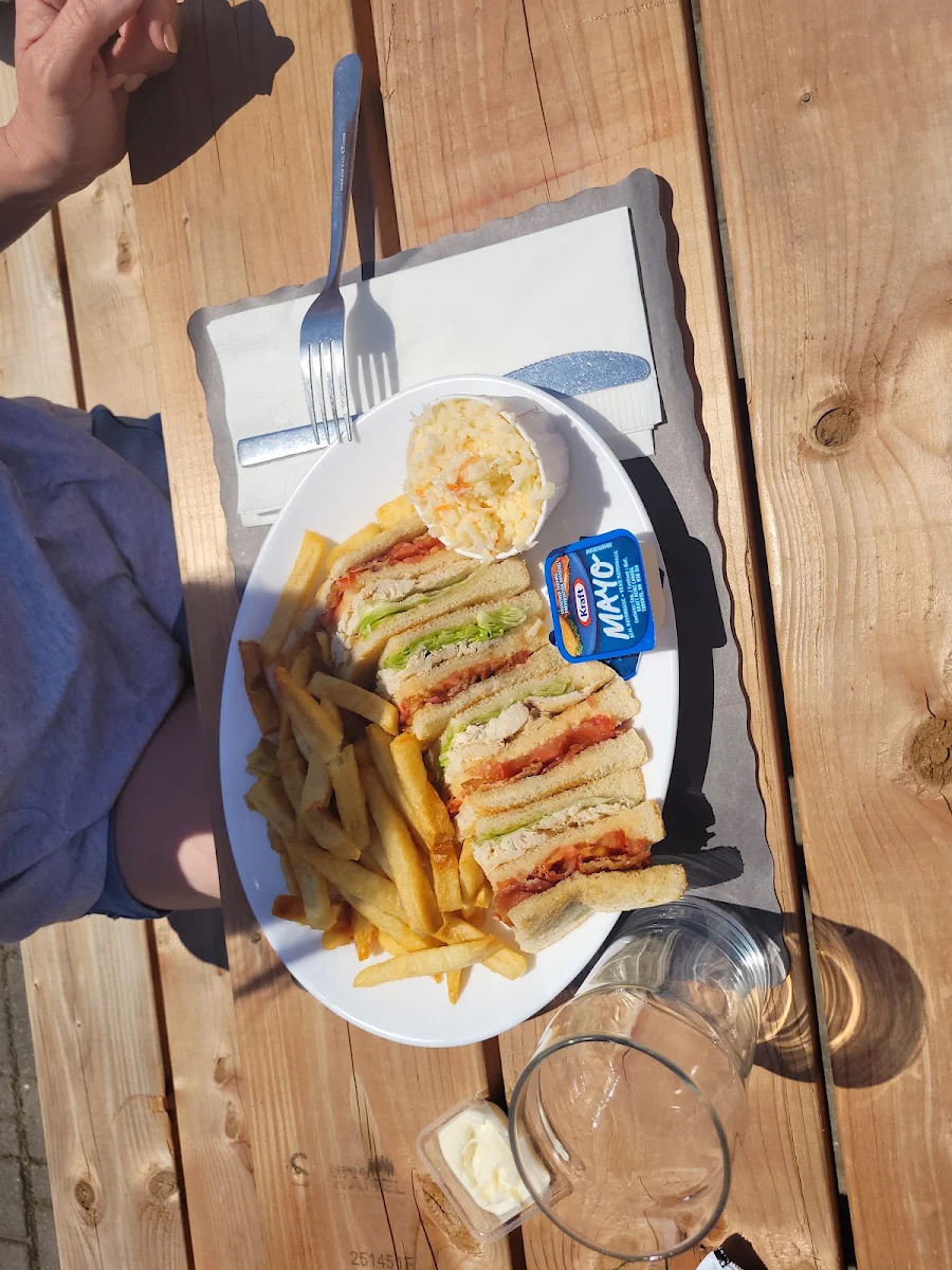 Food & drink, Casse-croûte Au Coin Du Routier