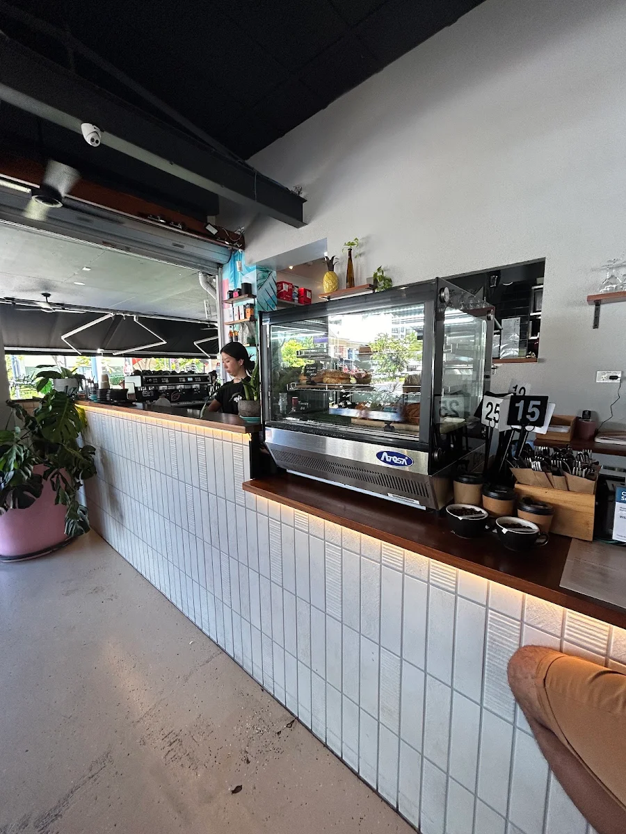 Vibe, Crave Cairns