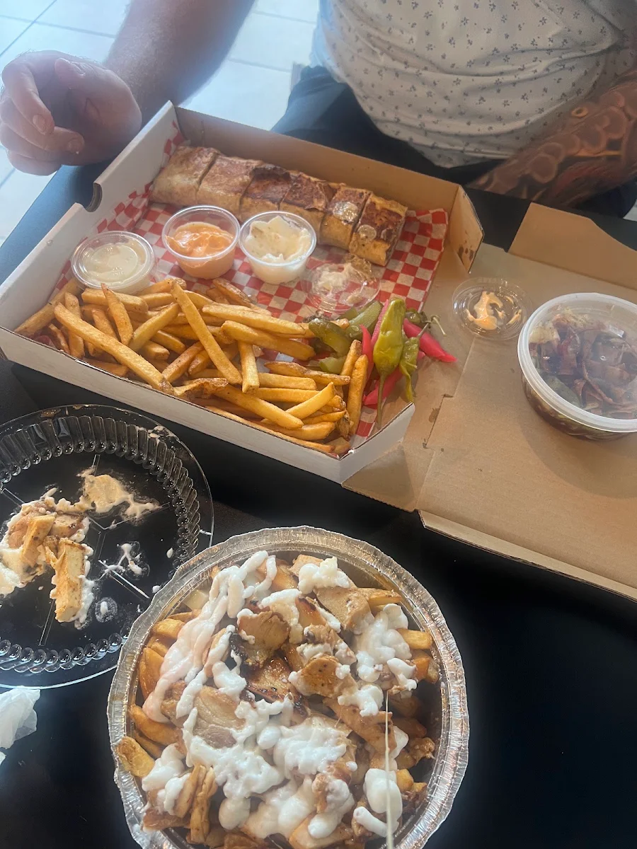 Food & drink, Shawarma & pizza zone
