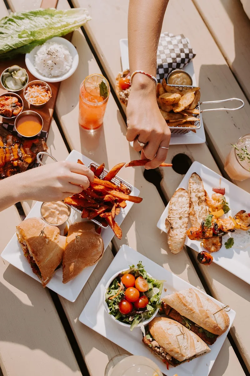 Food & drink, Dusty's Bar & BBQ