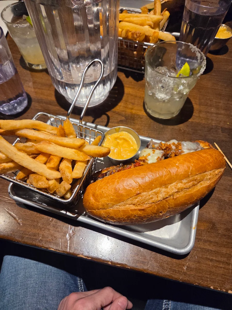 Food & drink, Dusty's Bar & BBQ