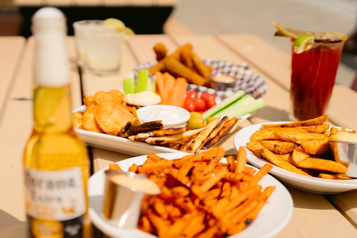 Food & drink, Dusty's Bar & BBQ
