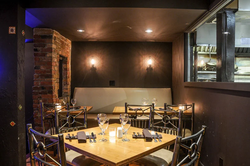 Vibe, Safari Bar and Grill 1749 Avenue Rd