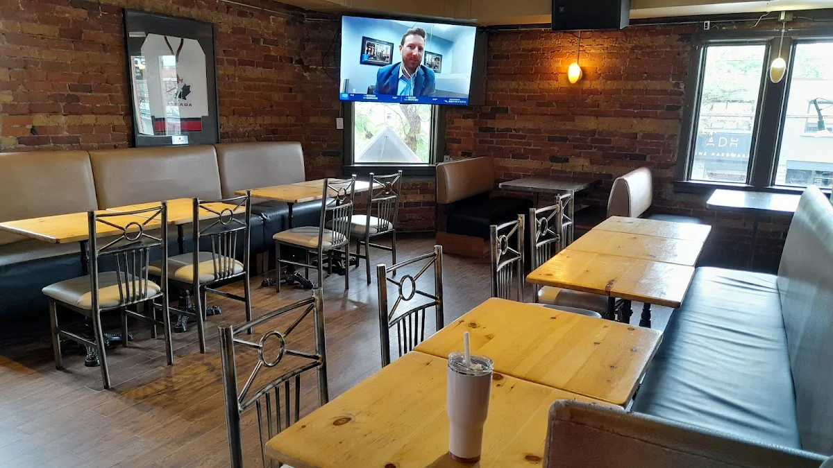 Vibe, Safari Bar and Grill 1749 Avenue Rd