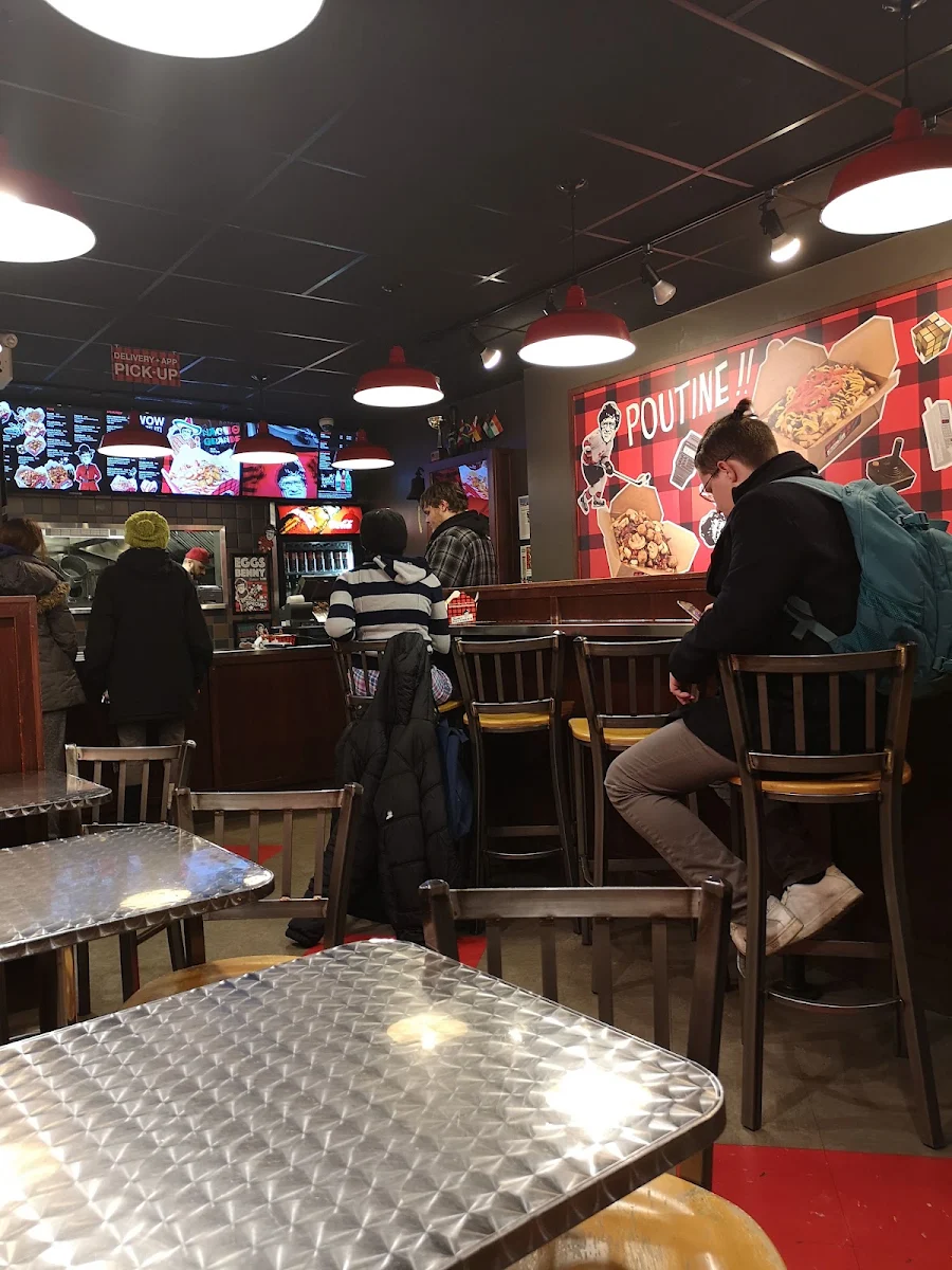 Vibe, Smoke's Poutinerie Barrie