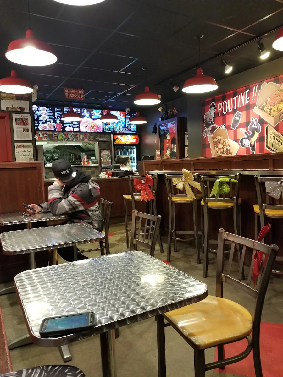 Vibe, Smoke's Poutinerie Barrie
