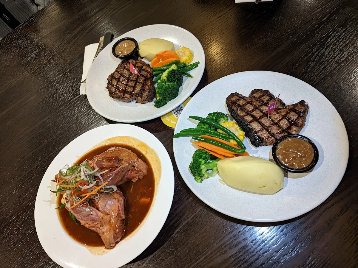 Food & drink, Graziers Steakhouse