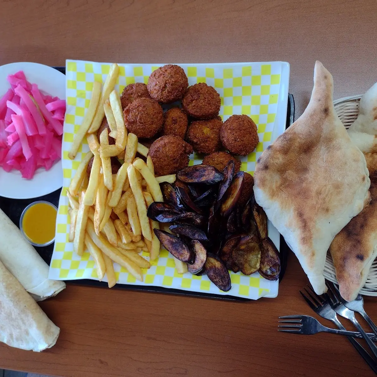 Food & drink, Karraman Restaurant