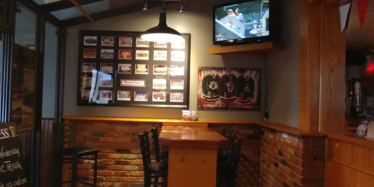Vibe, Cracker Jack's Bar & Grill