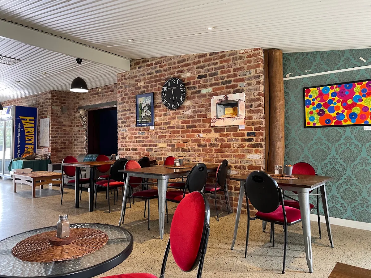 Vibe, Capel Bake & Café