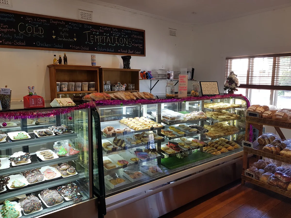 Vibe, Capel Bake & Café