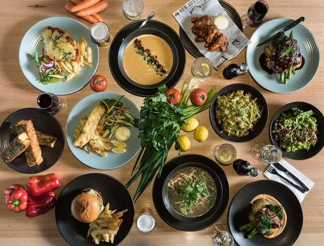 Food & drink, Rydges Pit Lane Hotel