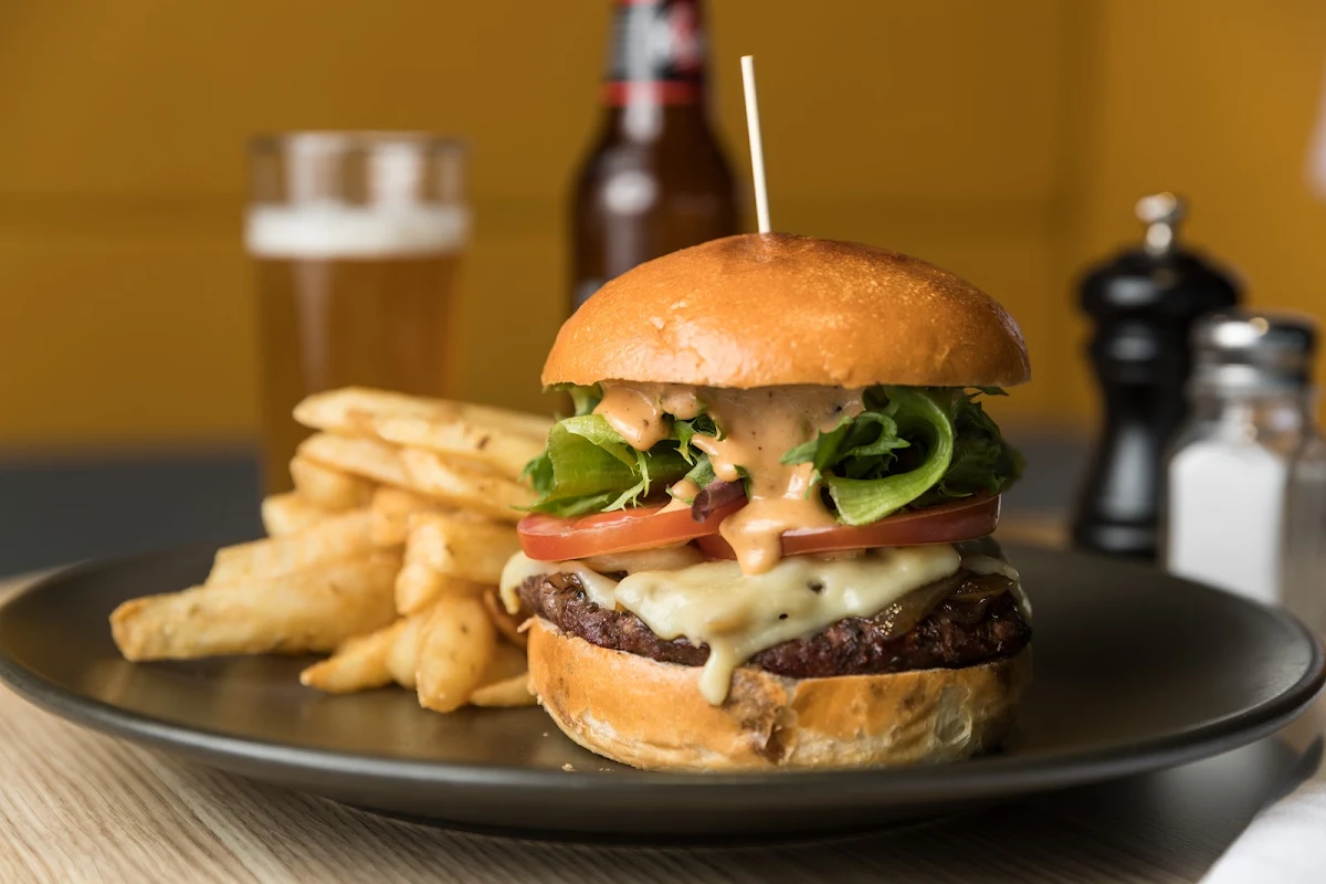 Food & drink, Rydges Pit Lane Hotel