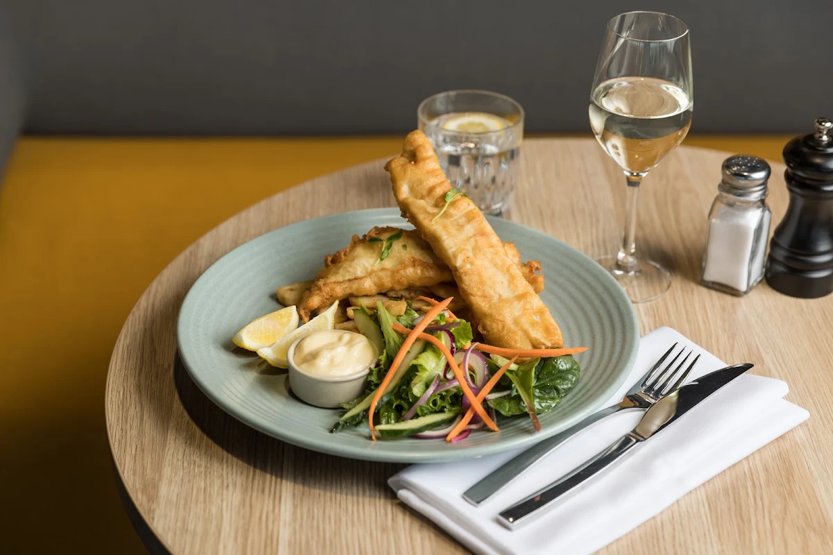 Food & drink, Rydges Pit Lane Hotel