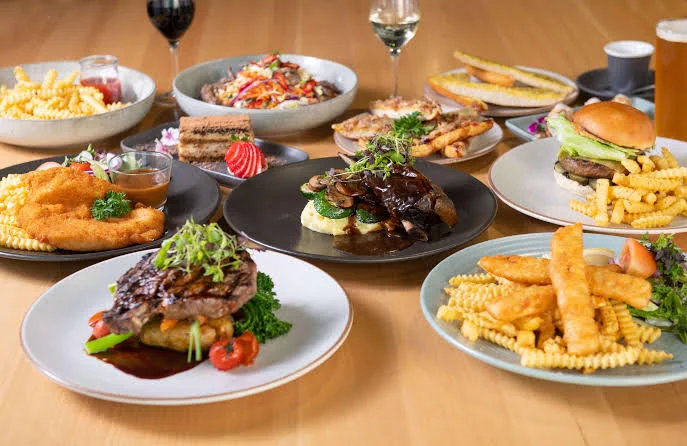 Food & drink, Rydges Pit Lane Hotel