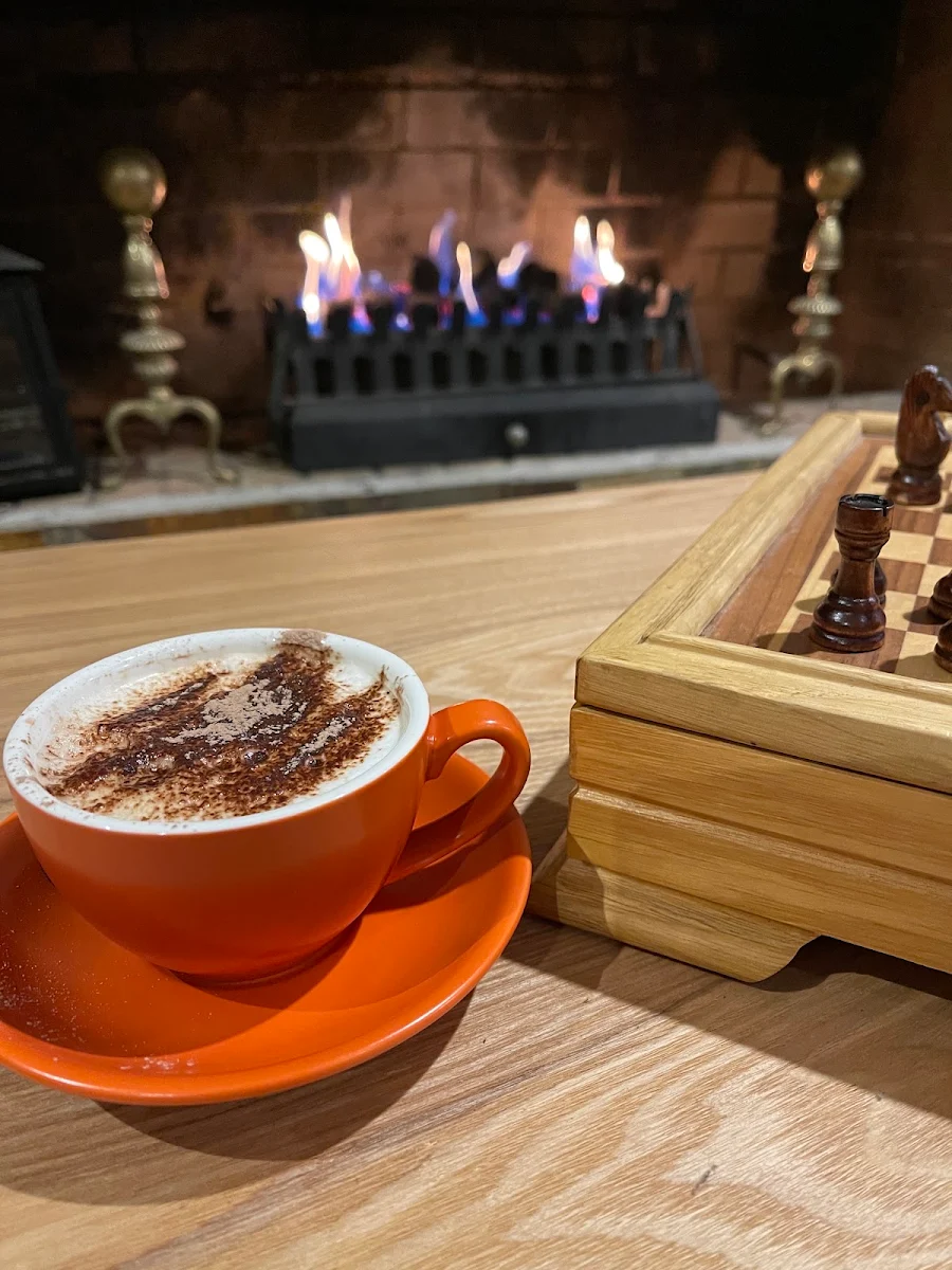 Food & drink, Bright Chalet