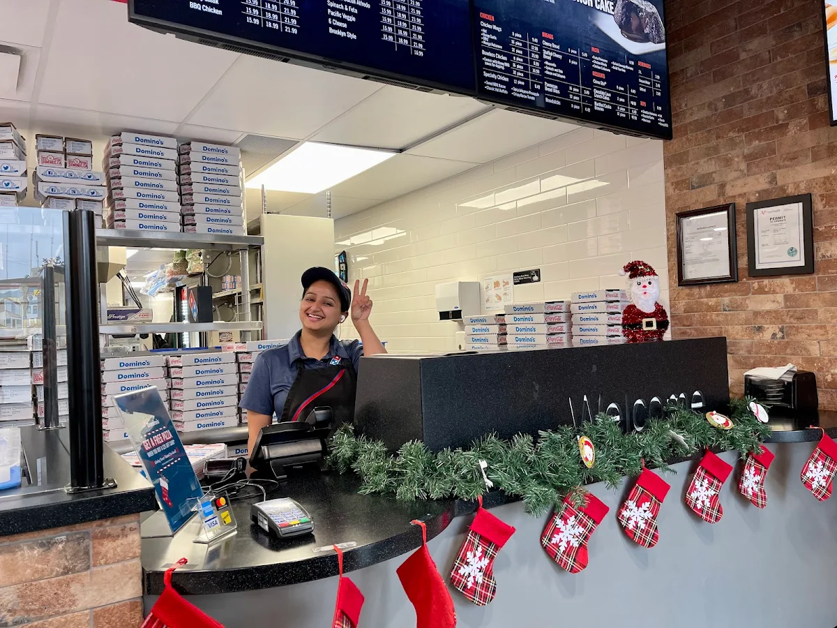 Vibe, Domino's Pizza