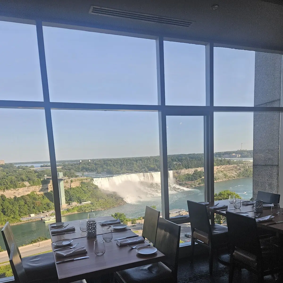 Vibe, Massimo’s Italian Fallsview Restaurant