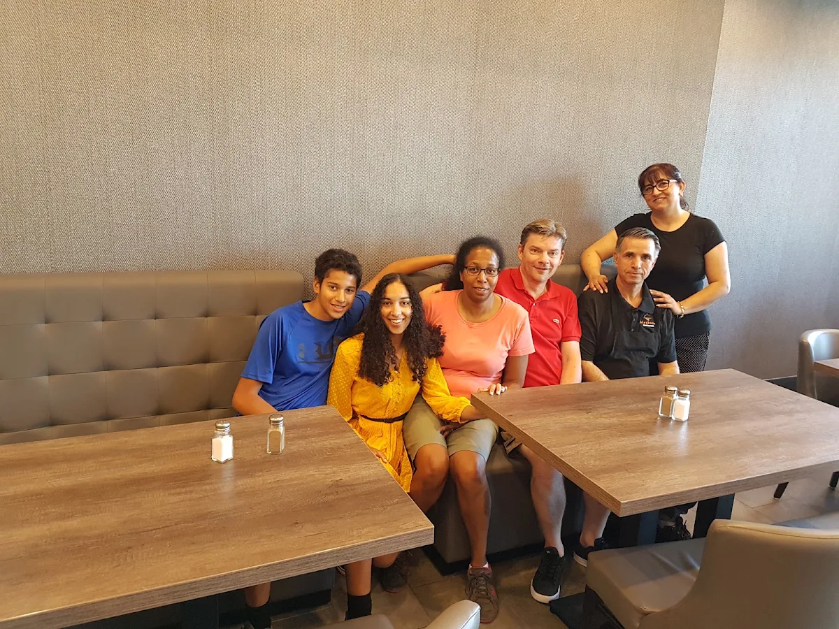 Vibe, Mezbaan Restaurant