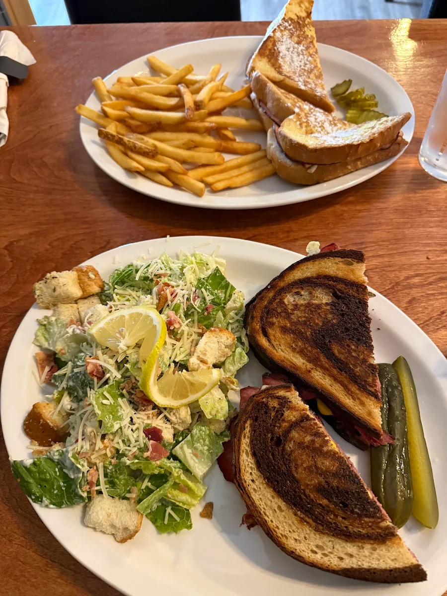 Food & drink, Jolly Rogers Grill