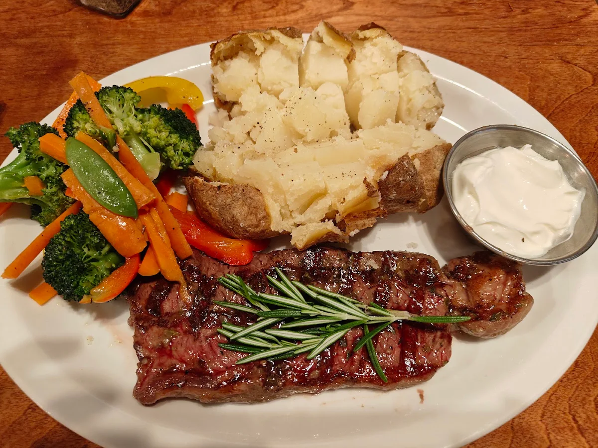 Food & drink, Jolly Rogers Grill