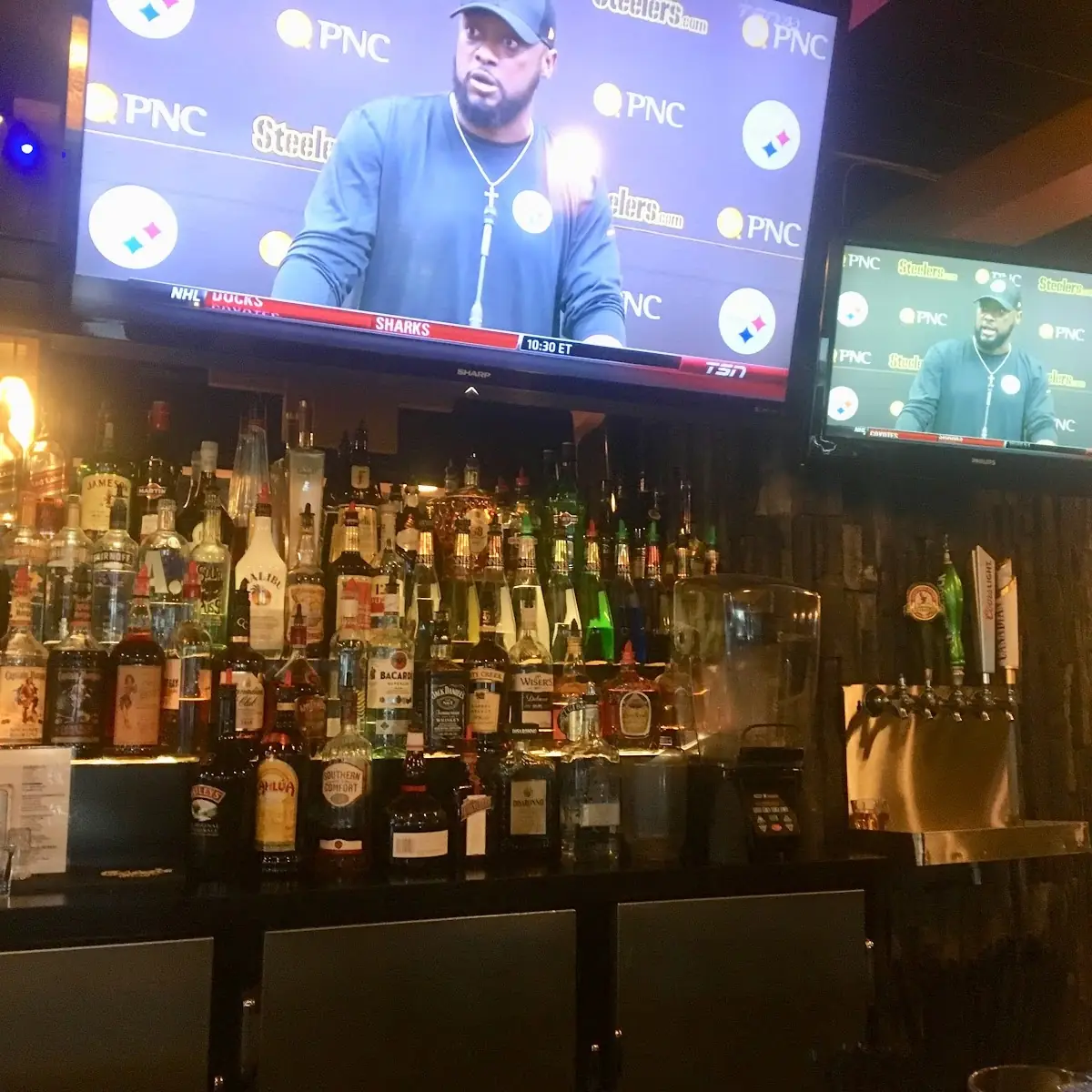 Vibe, Boulevard Grill