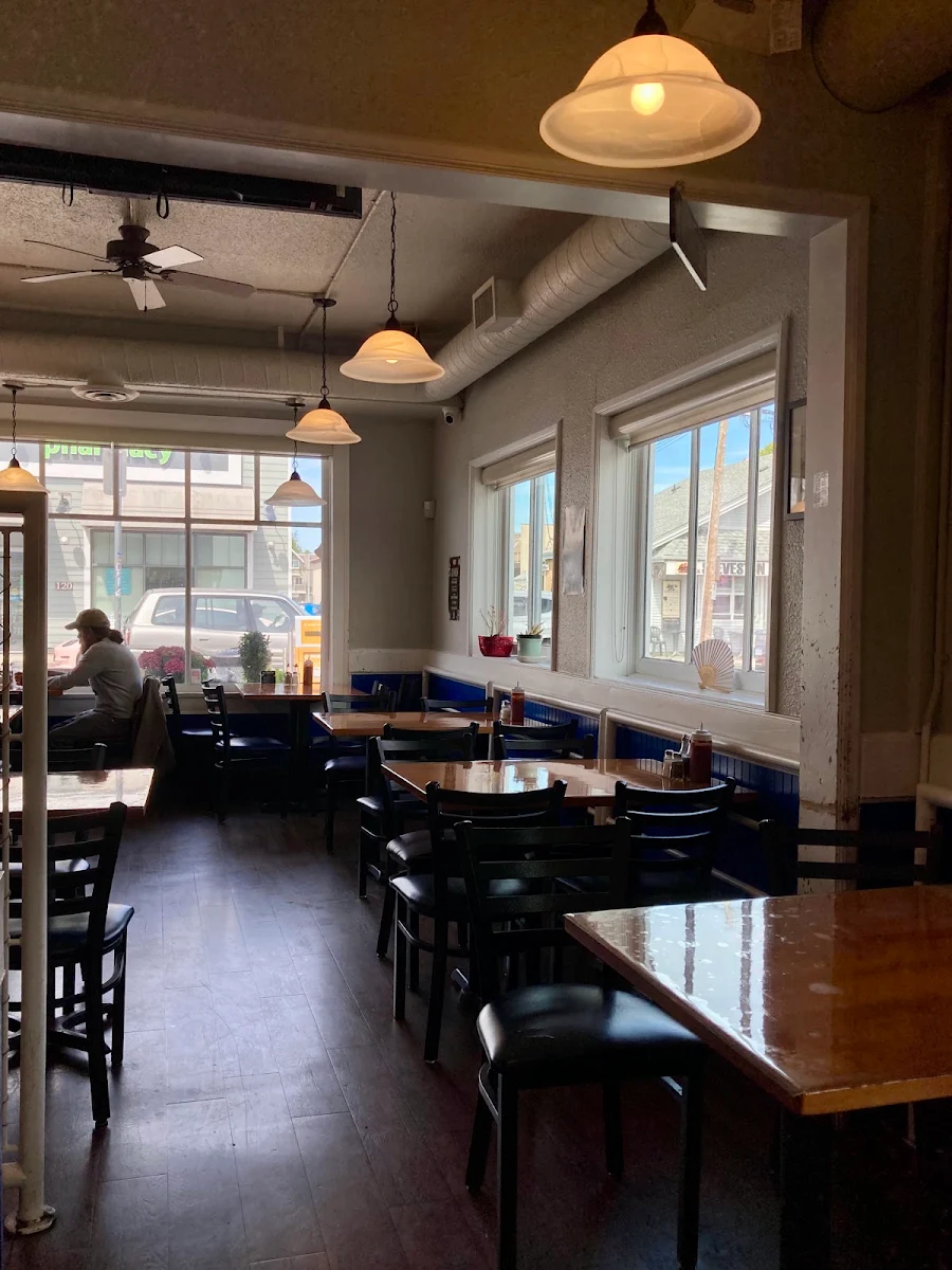 Vibe, Dave's Fish & Chips