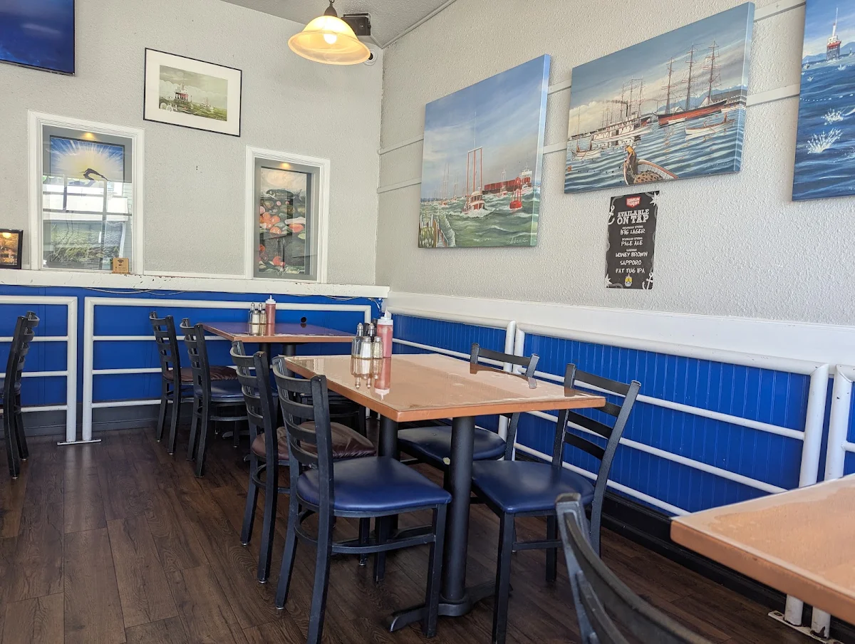 Vibe, Dave's Fish & Chips
