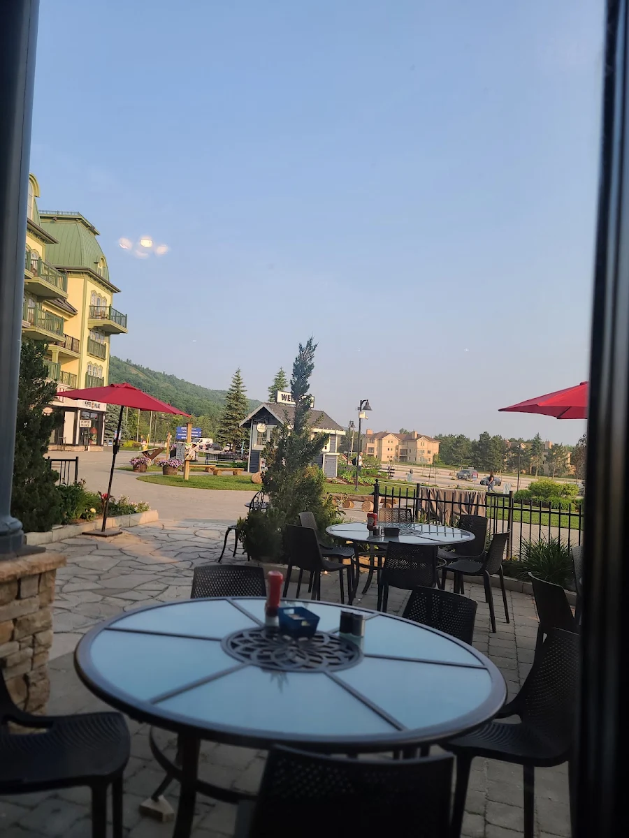 Vibe, Sunset Grill