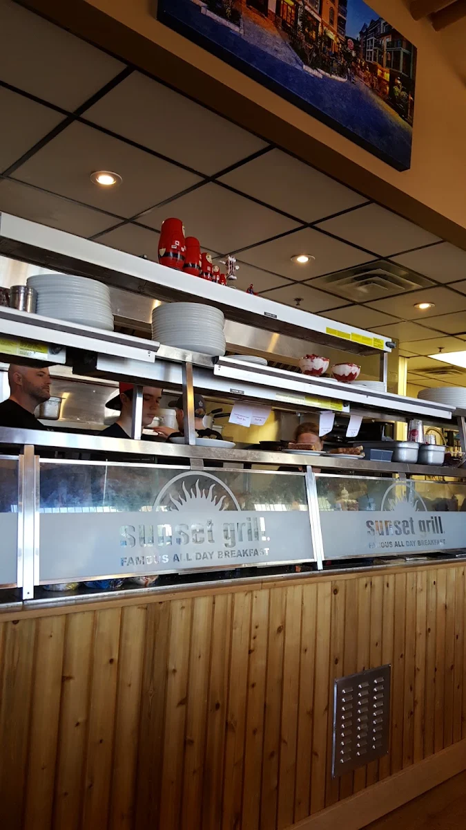 Vibe, Sunset Grill