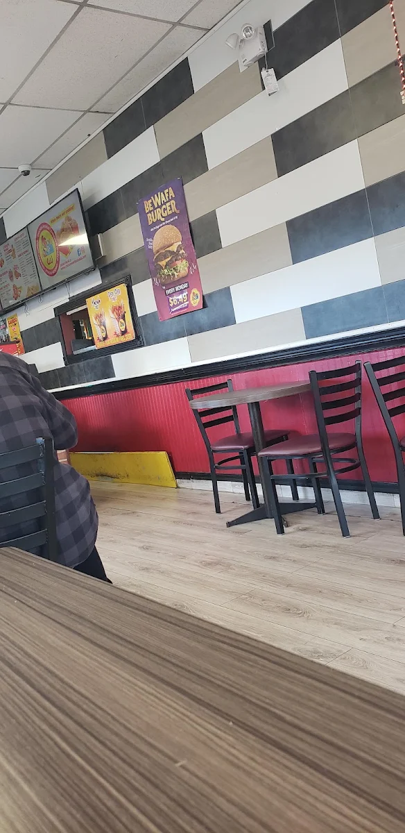Vibe, Chicken World